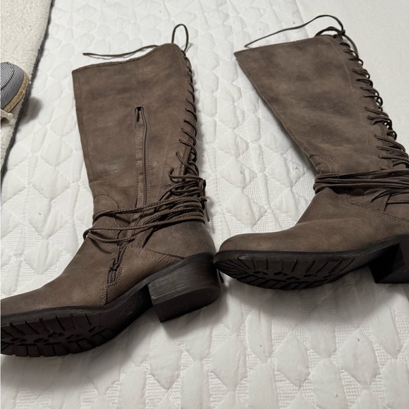 Women's Lace-Up Knee-High Boots - Brown - Picture 3 of 5